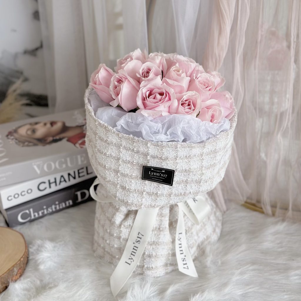 Chanel Inspired Pink Roses (2 color options) – Lynns17